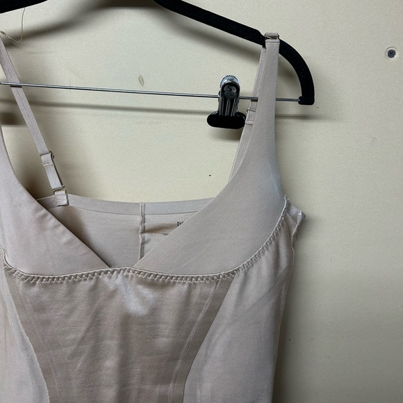 2/$75💥- SHAPEWEAR | Women’s Body Hush shapewear size XL - Picture 4 of 5